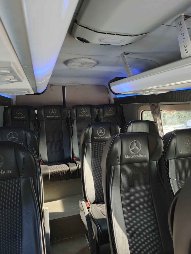 Przewozy Osób Olsztyn - Bałdyga Przewozy - Wnętrze Autobusu Zdjęcie Numer 2